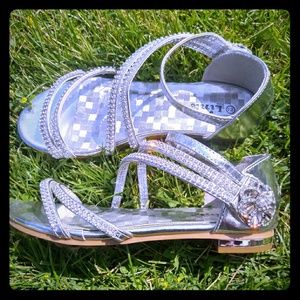 Girls dress sandals